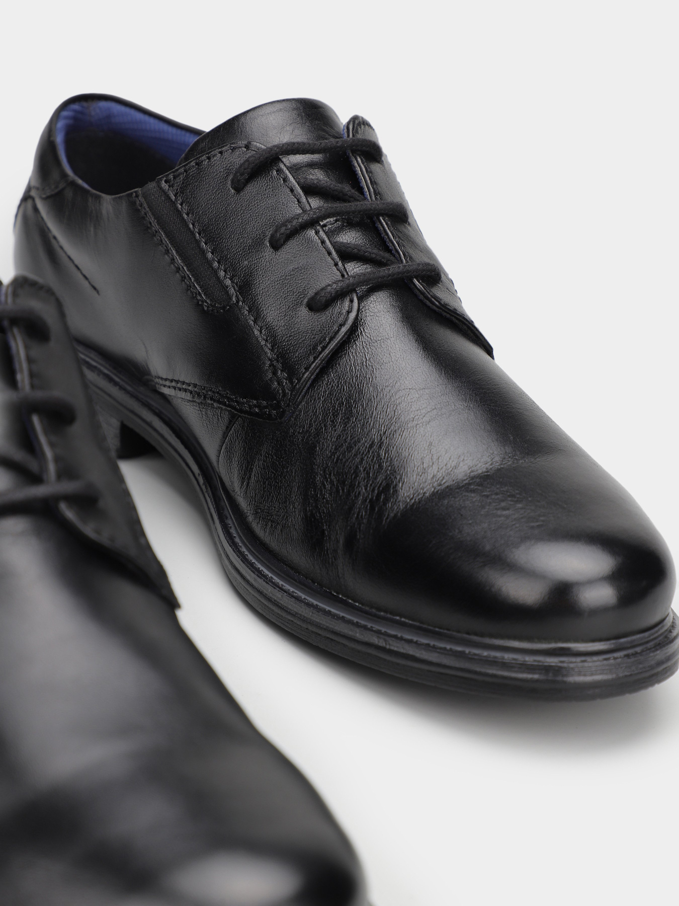 Туфли Bugatti модель 313-A8Z01-4000-1000 Фото