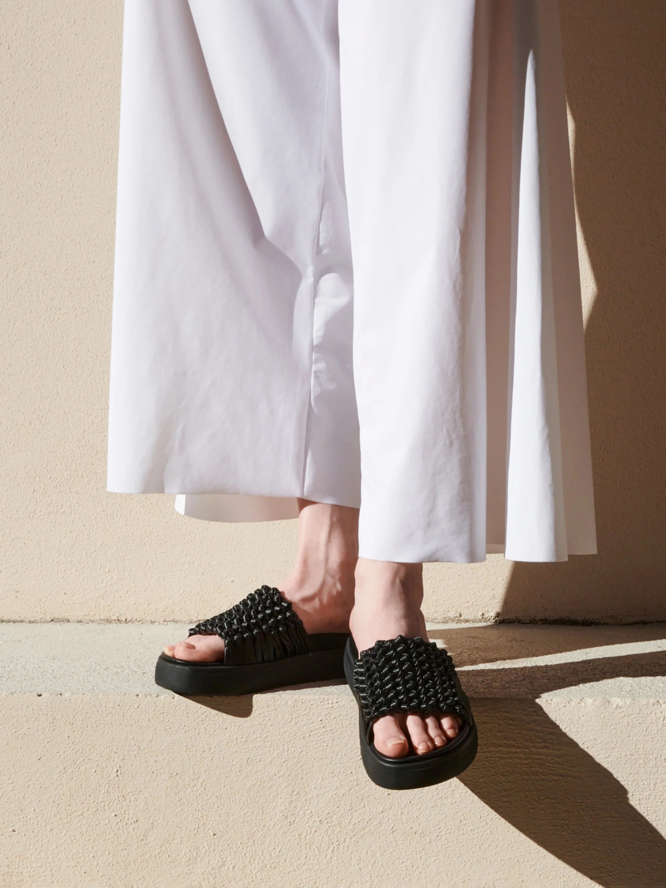 Шлепанцы BAGATT модель D31-A7596-5000-1000 Фото