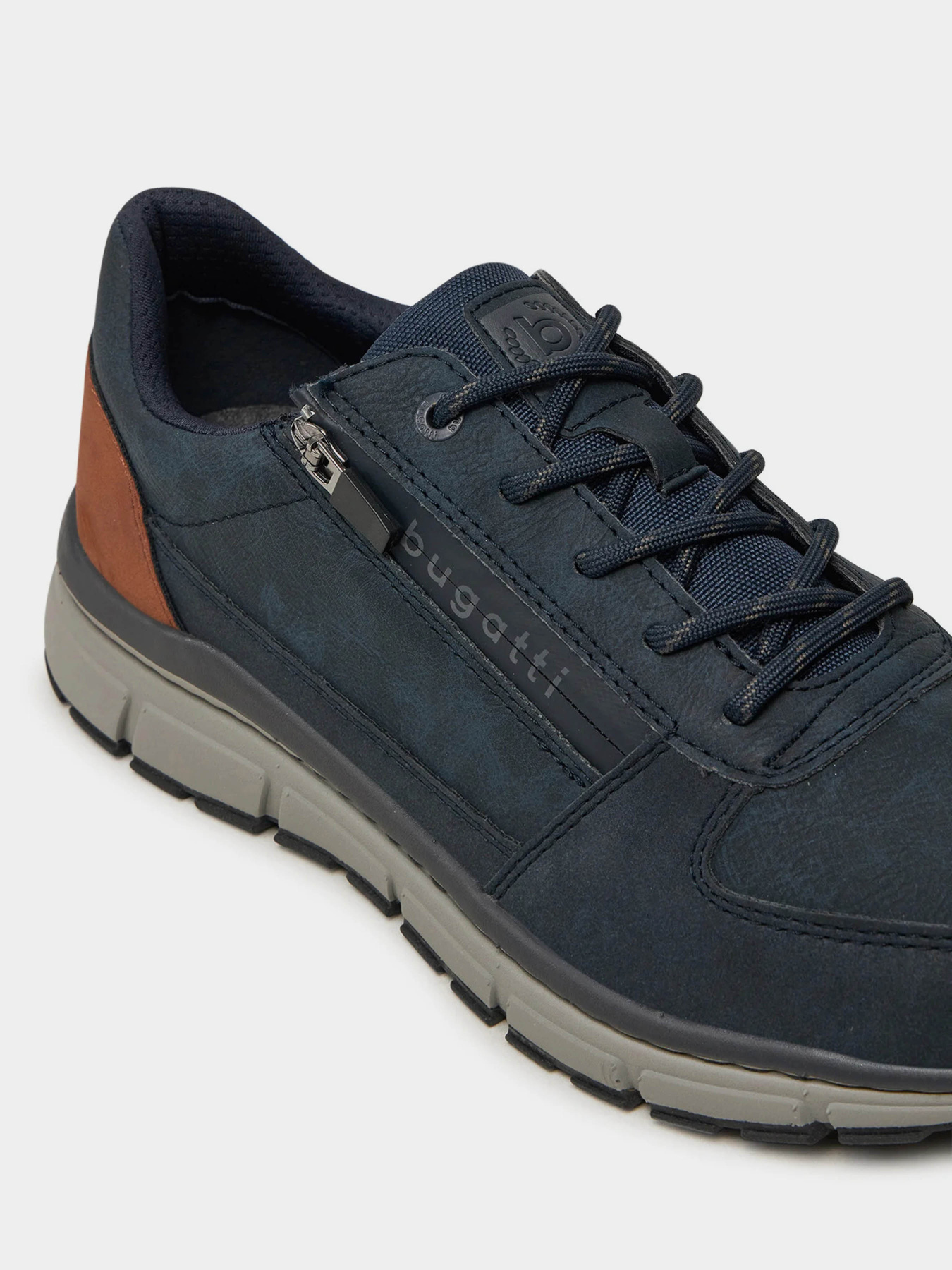 Кроссовки Bugatti модель 331-AOS01-5200-4100 Фото