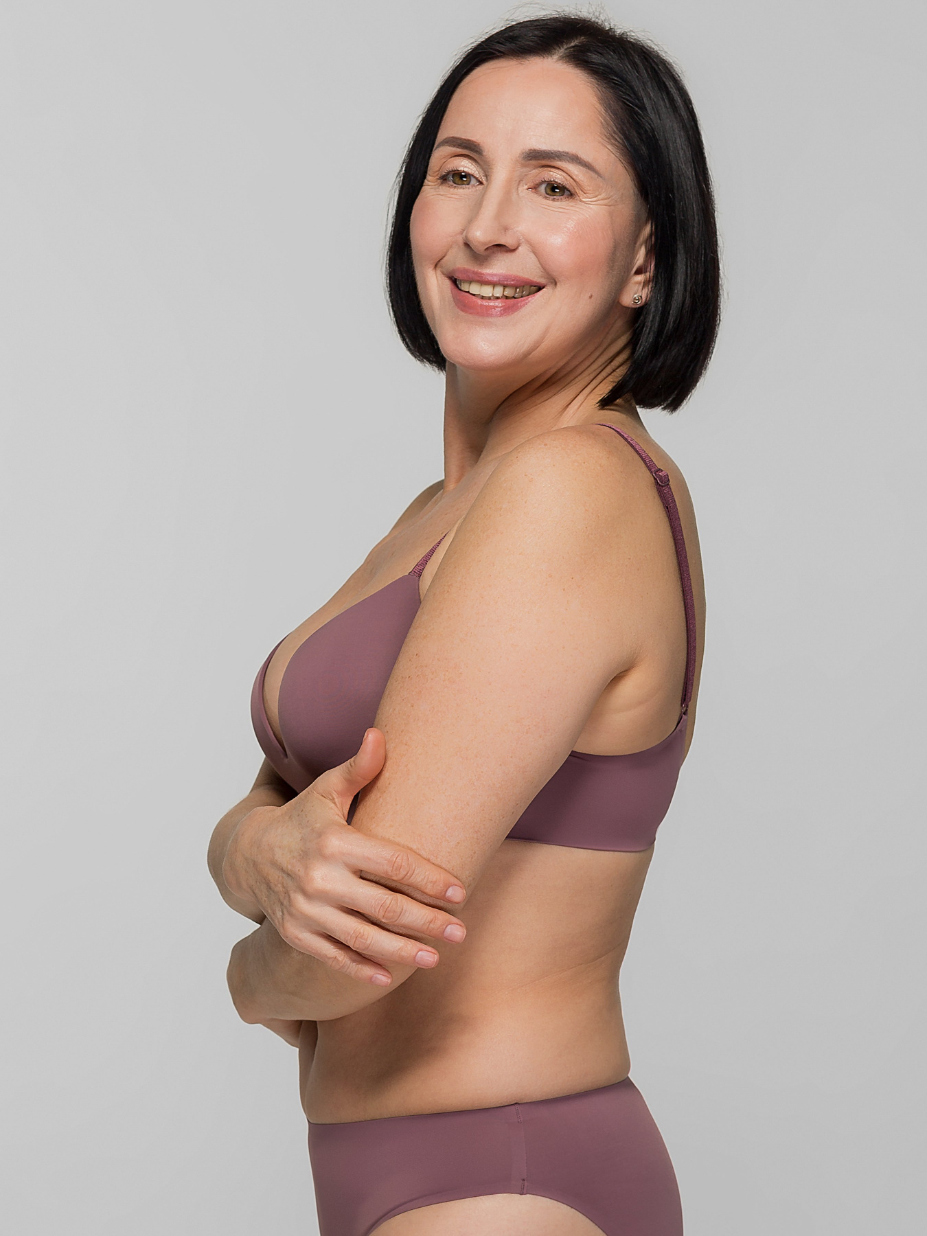 Бюстгальтер Brabrabra модель 015С, виноград Фото