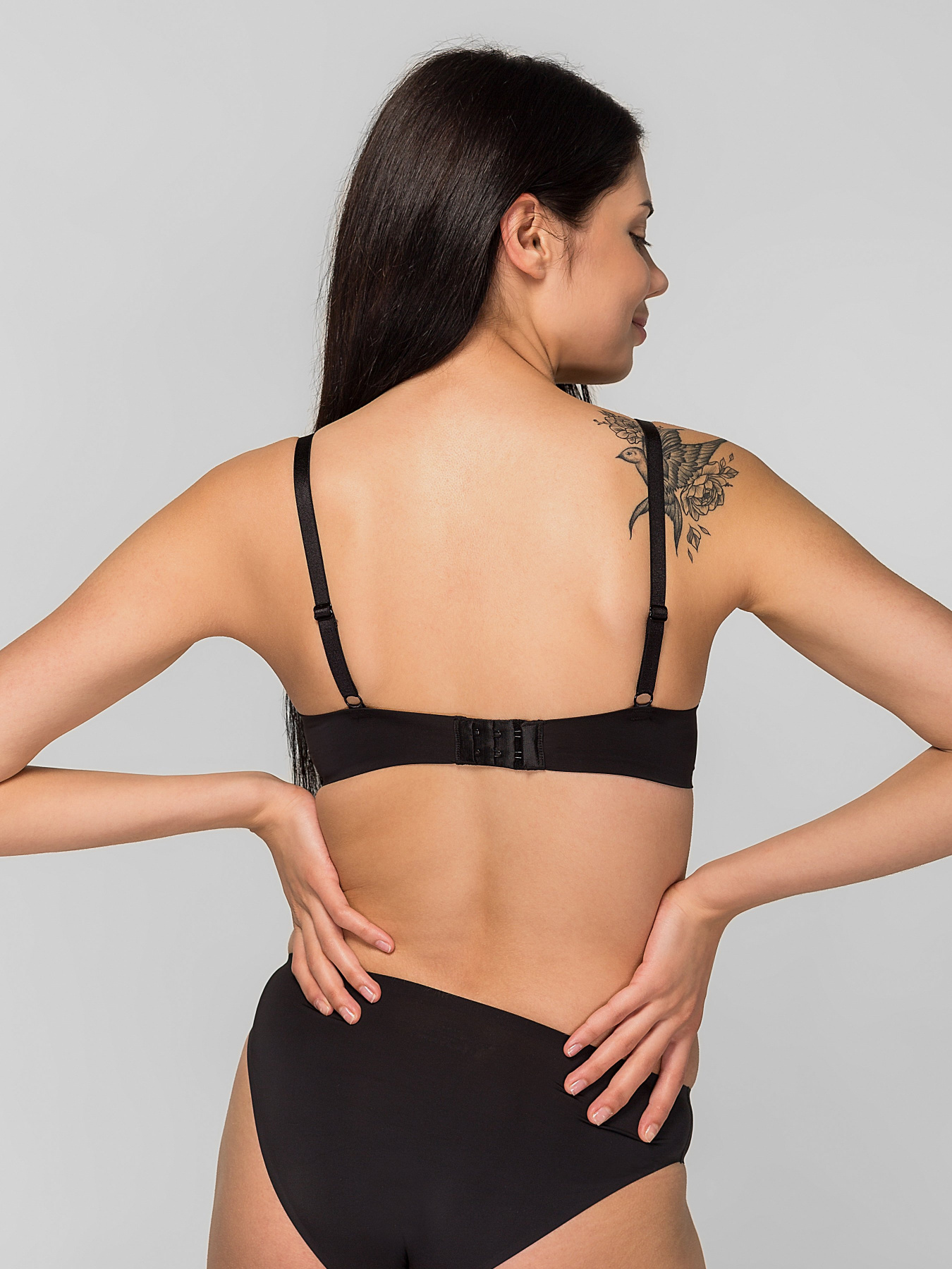 Бюстгальтер Brabrabra модель SLZ19801002-чорний Фото