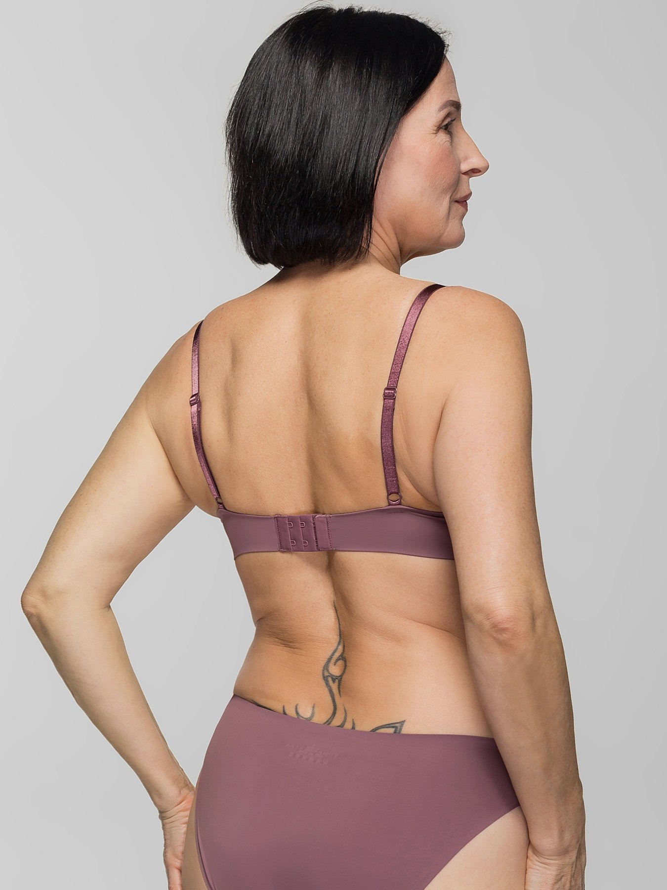 Бюстгальтер Brabrabra модель 002С, виноград Фото