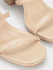 Босоножки Braska модель 111-2319/718 Фото