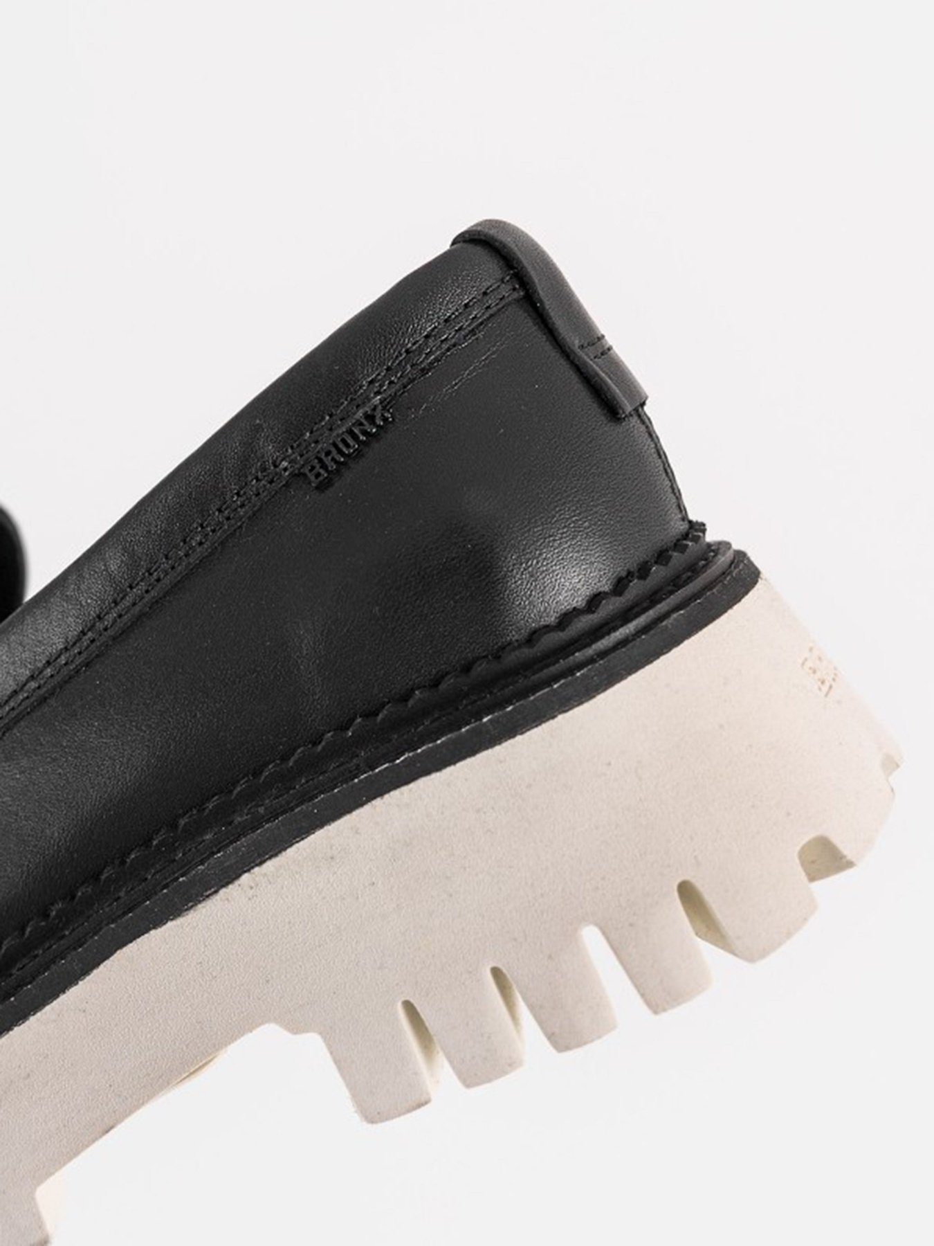 Лоферы Bronx модель 66376-AE-01 Фото