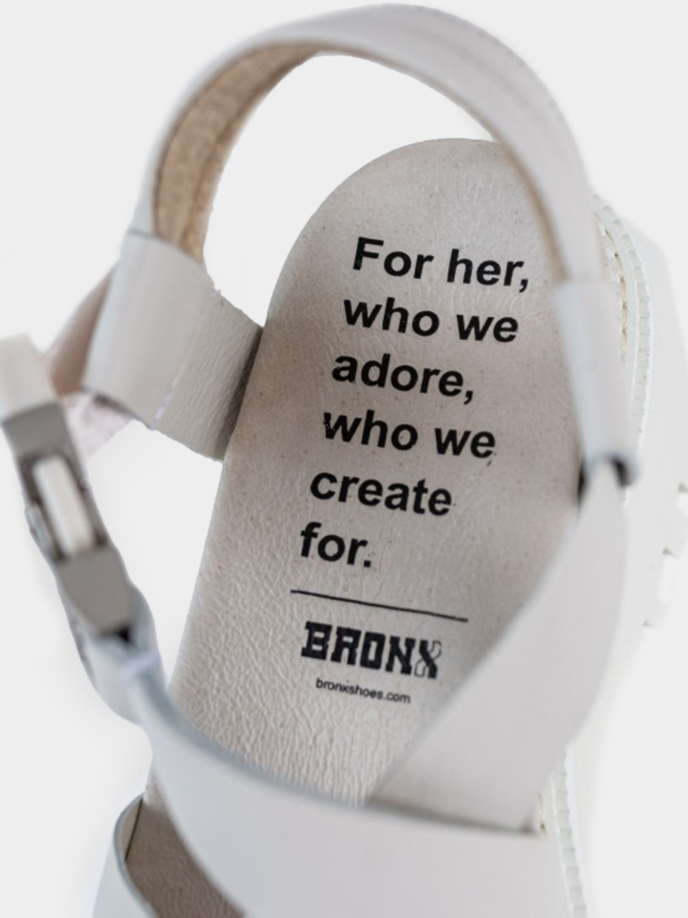 Сандалии Bronx Groovy модель 84875-A-05 Фото