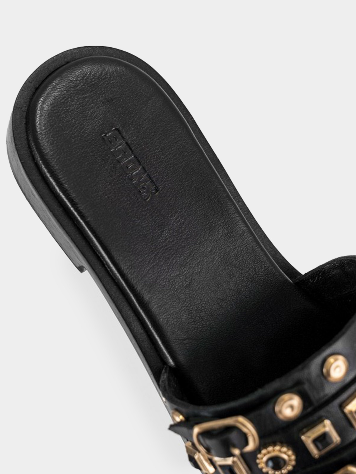 Шлепанцы Bronx модель 84821-AA-01 Фото