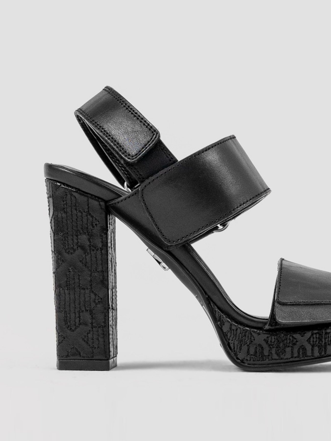 Босоніжки Bronx New-Renee модель 84922-GE-01 Босоніжки Bronx New-Renee модель 84922-GE-01 Фото