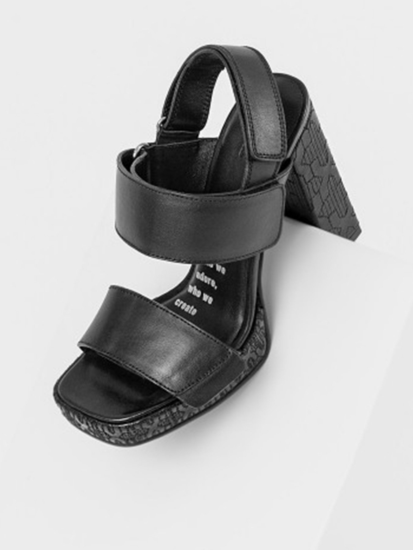 Босоніжки Bronx New-Renee модель 84922-GE-01 Босоніжки Bronx New-Renee модель 84922-GE-01 Фото