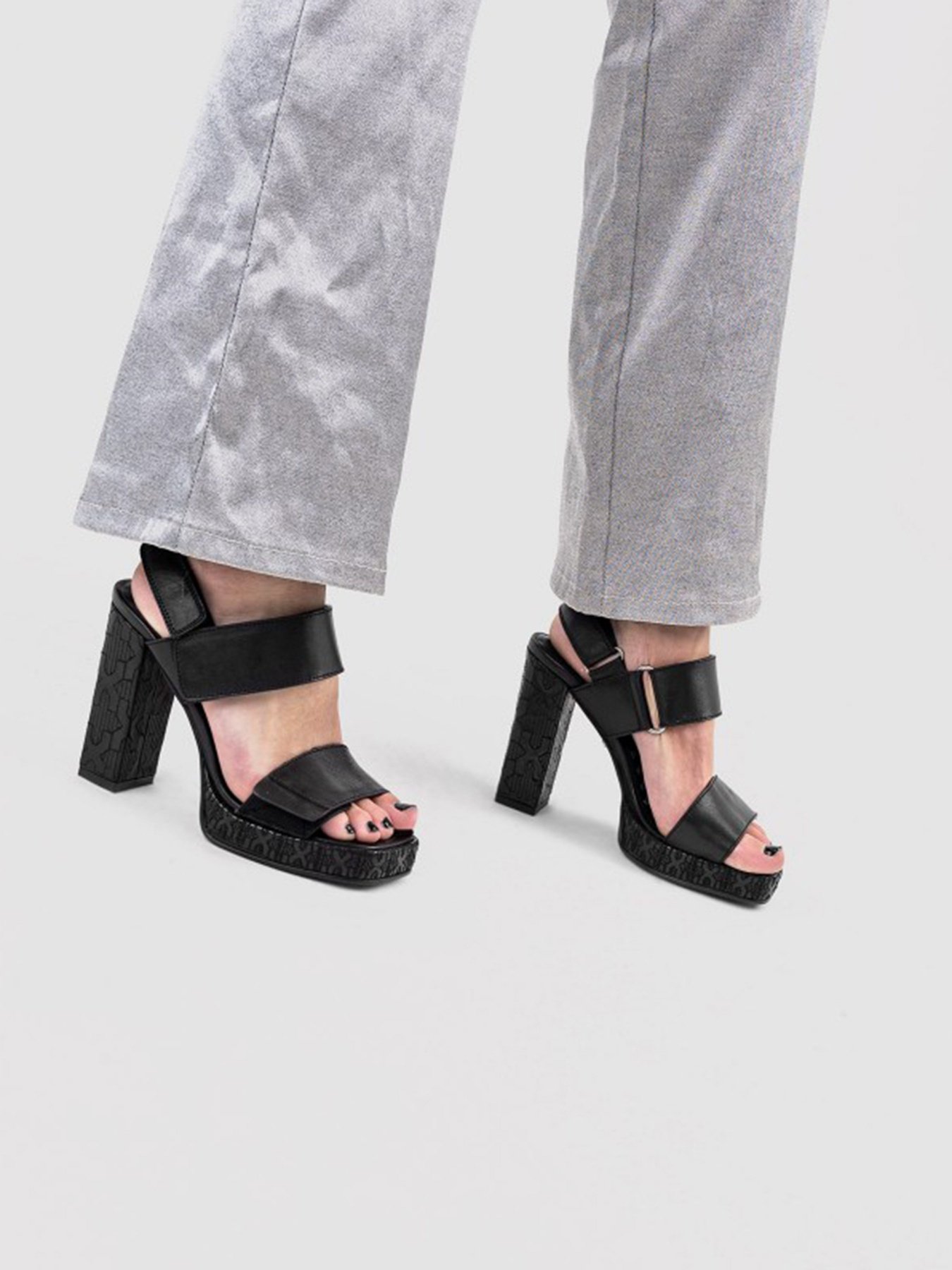 Босоніжки Bronx New-Renee модель 84922-GE-01 Босоніжки Bronx New-Renee модель 84922-GE-01 Фото