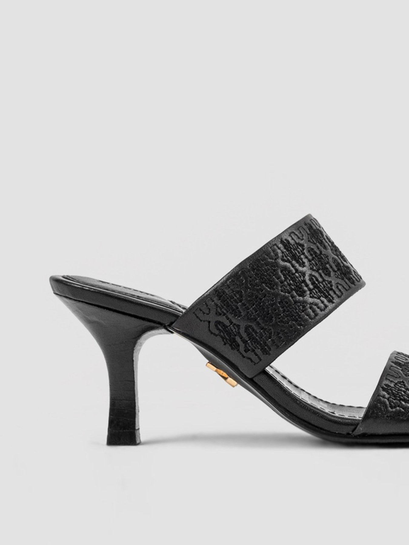 Мюли Bronx модель 84876-DE-01 Фото