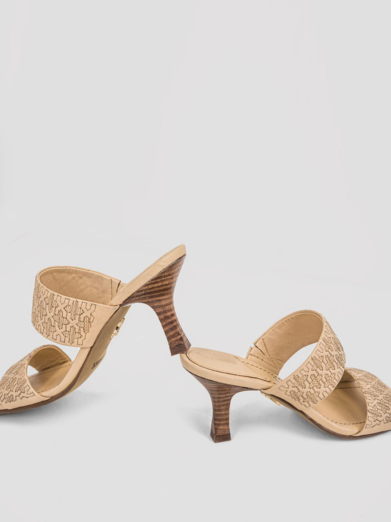 Сабо Bronx модель 84876-DE-25 Фото