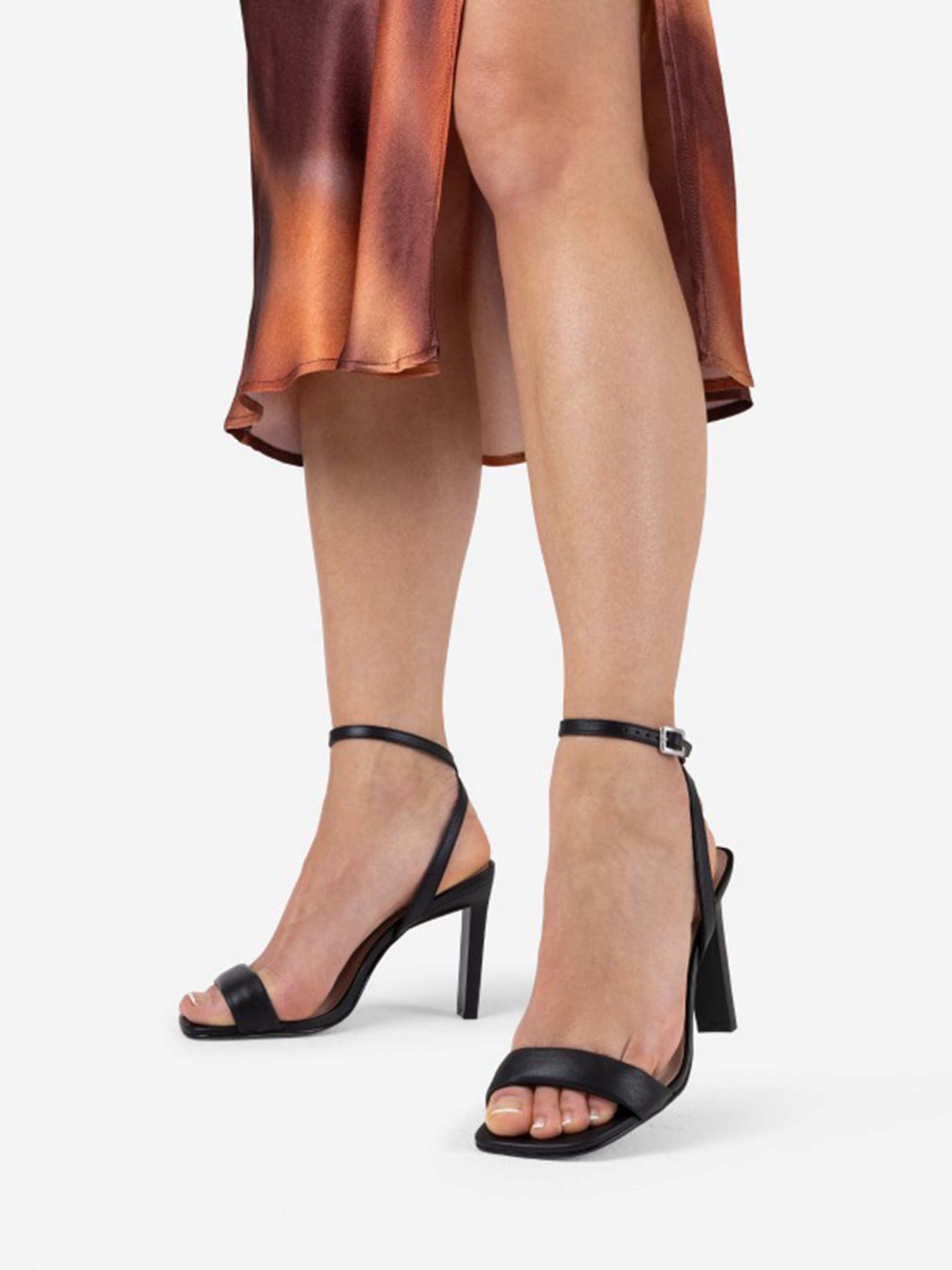 Босоніжки Bronx Aladin модель 84945-A-01 Фото