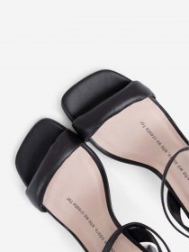 Босоніжки Bronx Aladin модель 84945-A-01 Босоніжки Bronx Aladin модель 84945-A-01 Фото