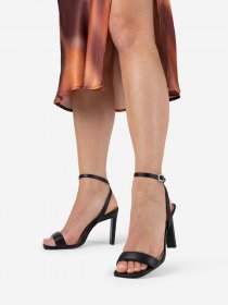 Босоніжки Bronx Aladin модель 84945-A-01 Босоніжки Bronx Aladin модель 84945-A-01 Фото