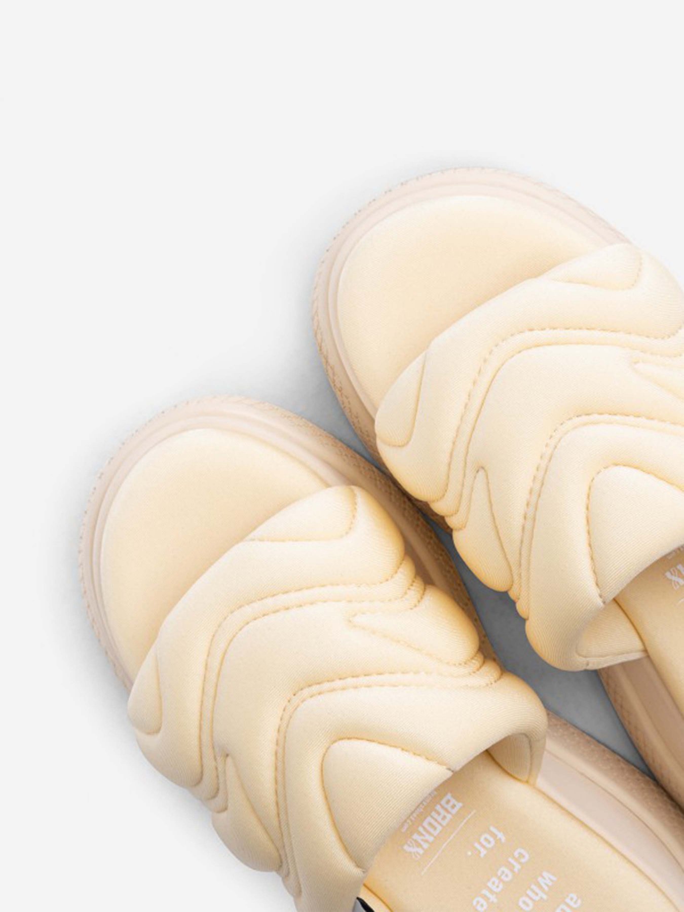 Шлепанцы Bronx Bru-te модель 84953-L-3627 Фото