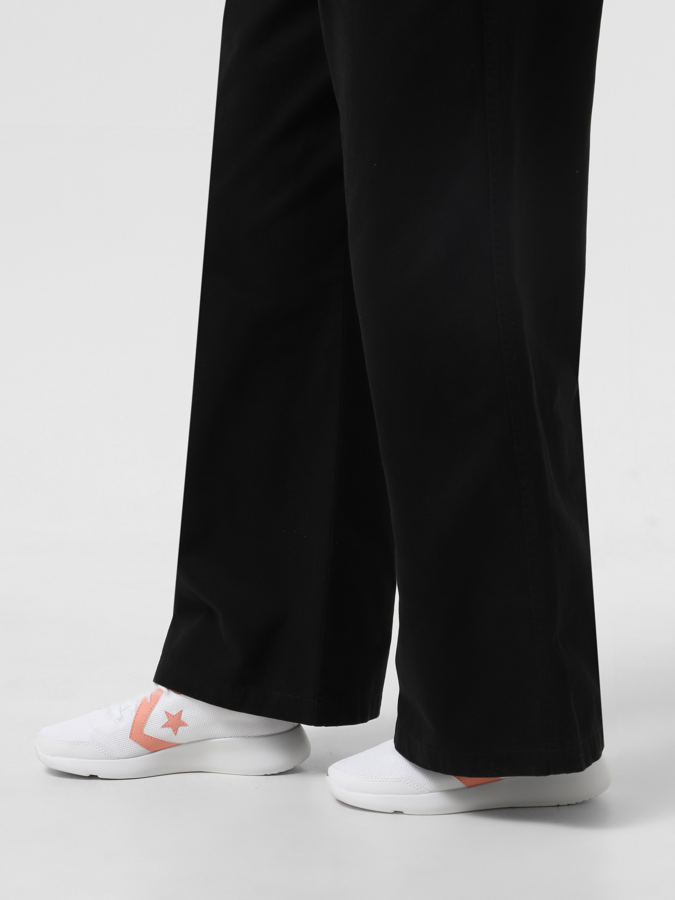 Кроссовки CONVERSE Day One Trainer OX модель A15633C Фото