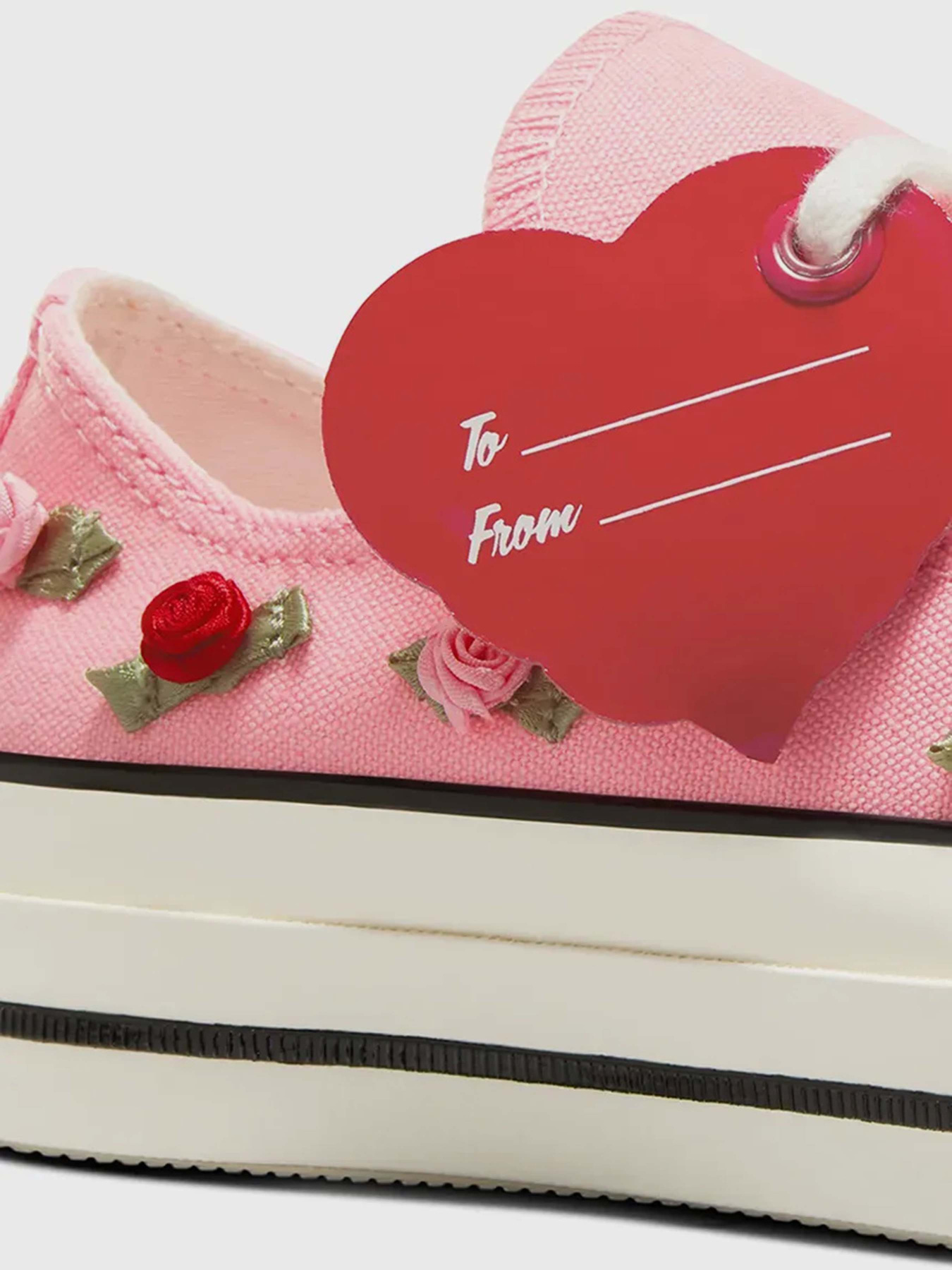 Кеды низкие CONVERSE Chuck 70 Valentine's Day модель A13649C Фото
