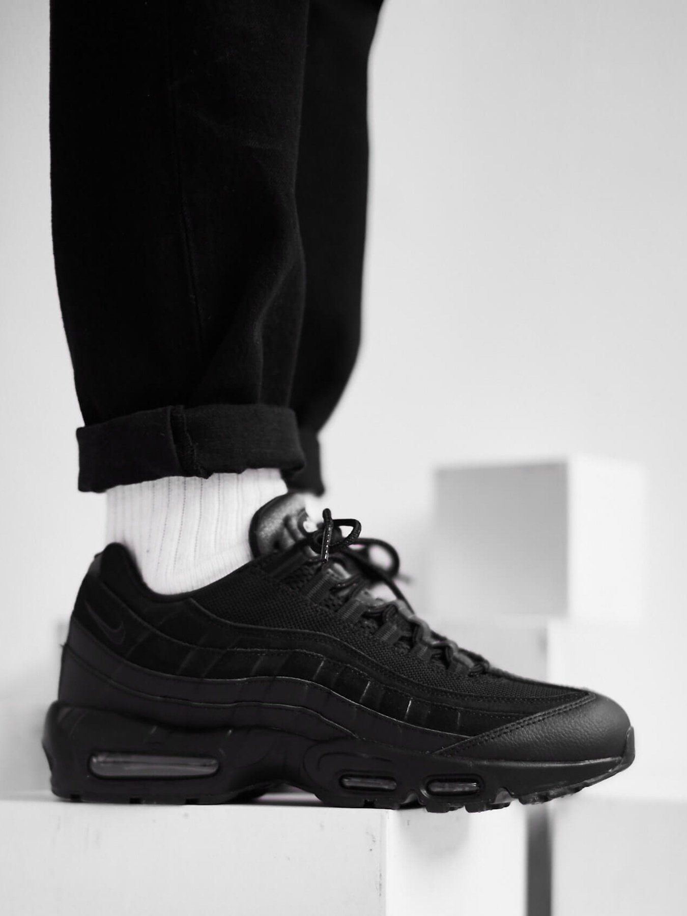 Кроссовки NIKE Air Max 95 Essential модель AT9865-001 Фото