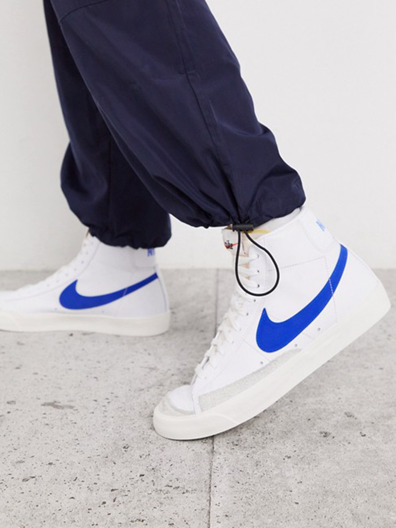 Кеди високі NIKE Blazer Mid Vintage '77 модель BQ6806-103 Фото