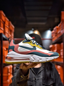 Кросівки NIKE Air Max 270 React модель CT1264-103 Фото