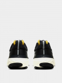 Кроссовки для бега NIKE React Miler Premium модель DB1447-001 Кроссовки для бега NIKE React Miler Premium модель DB1447-001 Фото