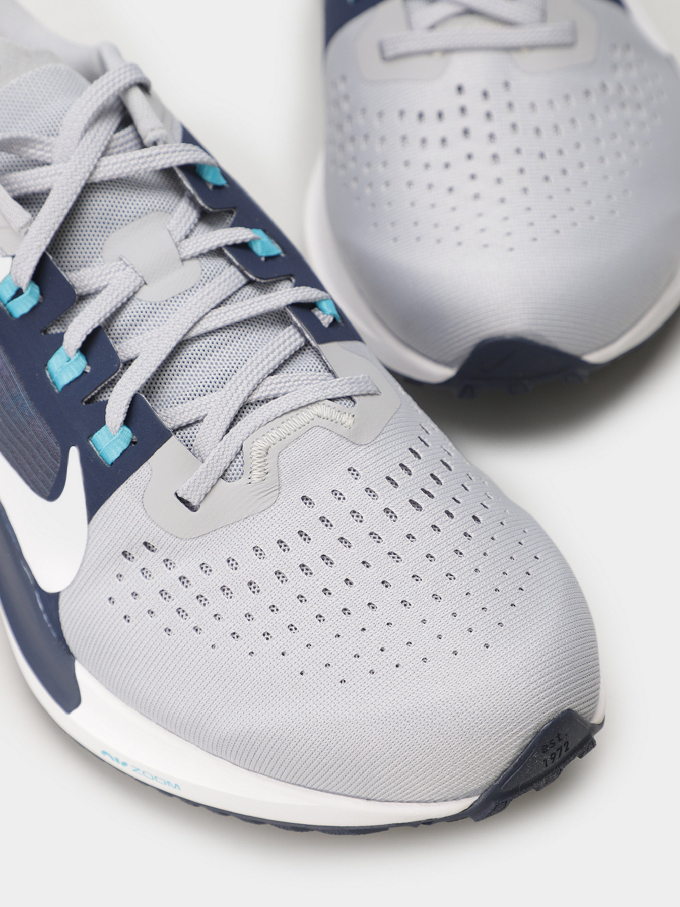 Кроссовки для бега NIKE AIR ZOOM VOMERO модель CU1855-006 Фото