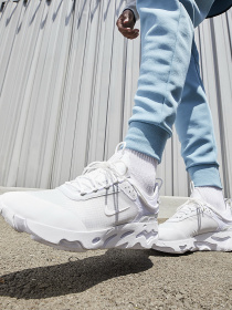 Кроссовки для бега NIKE React Live модель CV1772-101 Фото