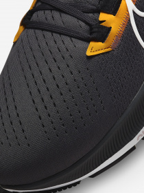 Кросівки для бігу NIKE Air Zoom Pegasus 38 модель CW7356-010 Фото