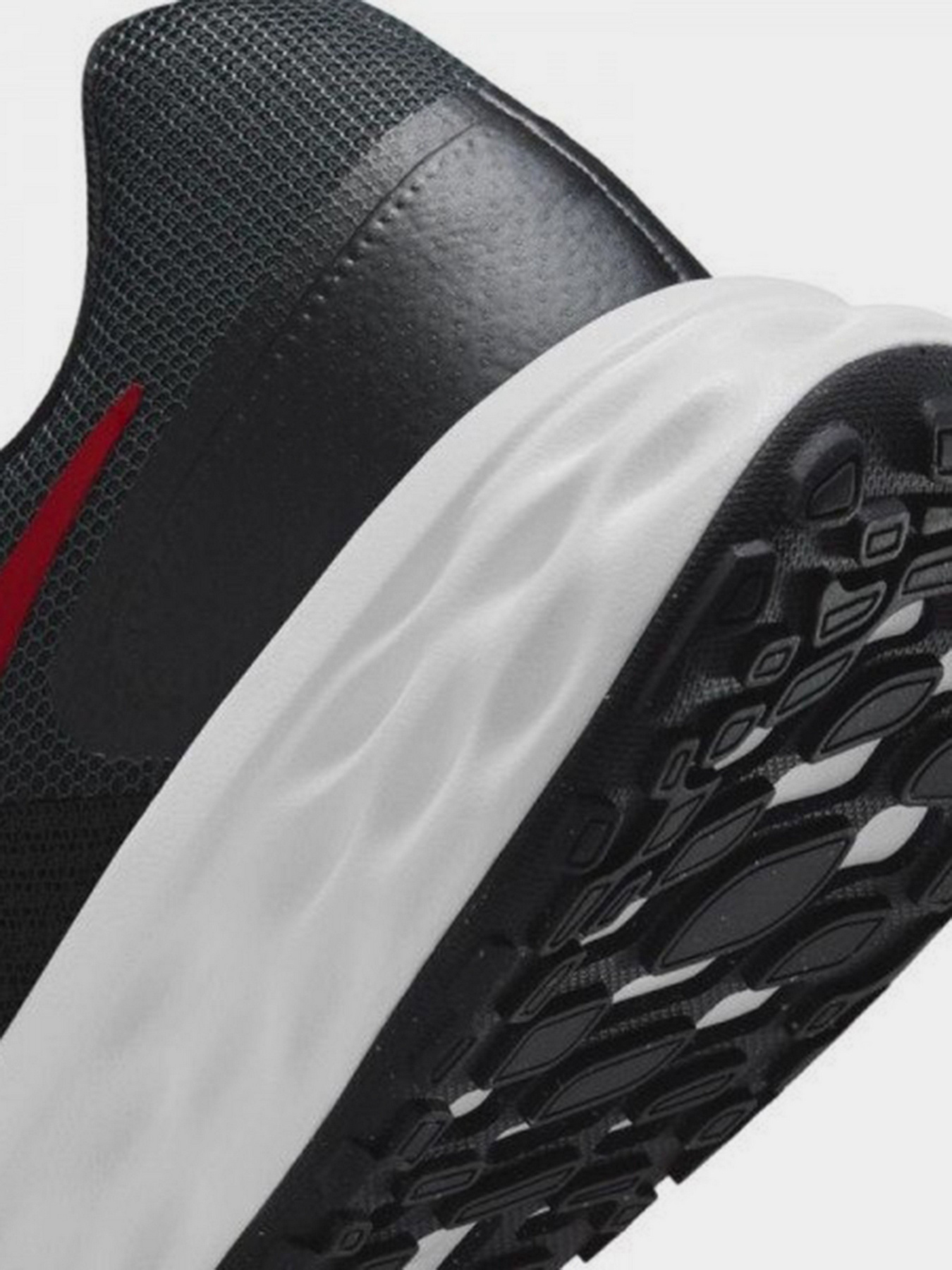 Кросівки для бігу NIKE Revolution 6 модель DC3728-005 Фото