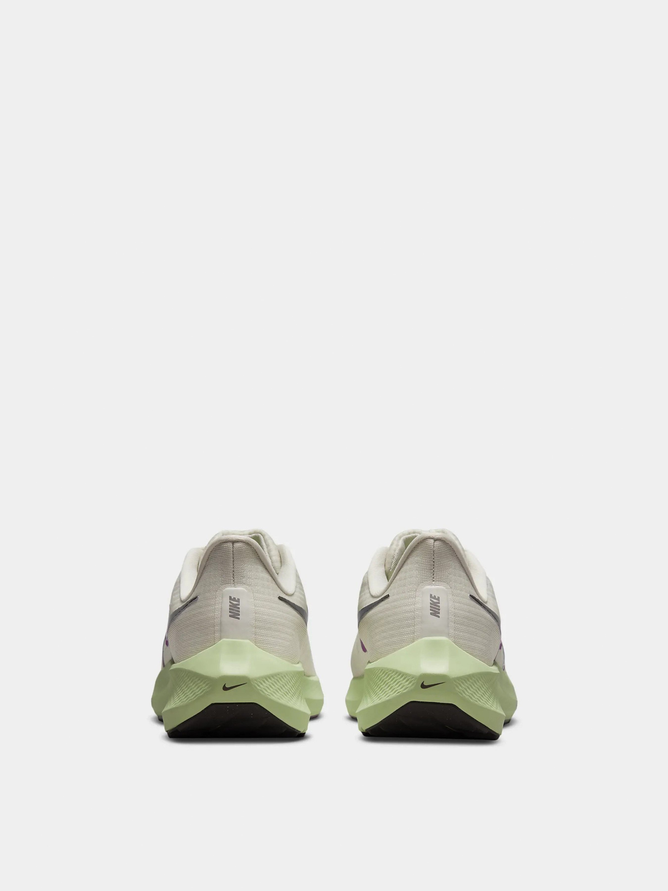 Кросівки для бігу NIKE Air Zoom Pegasus 39 модель DH4071-101 Фото