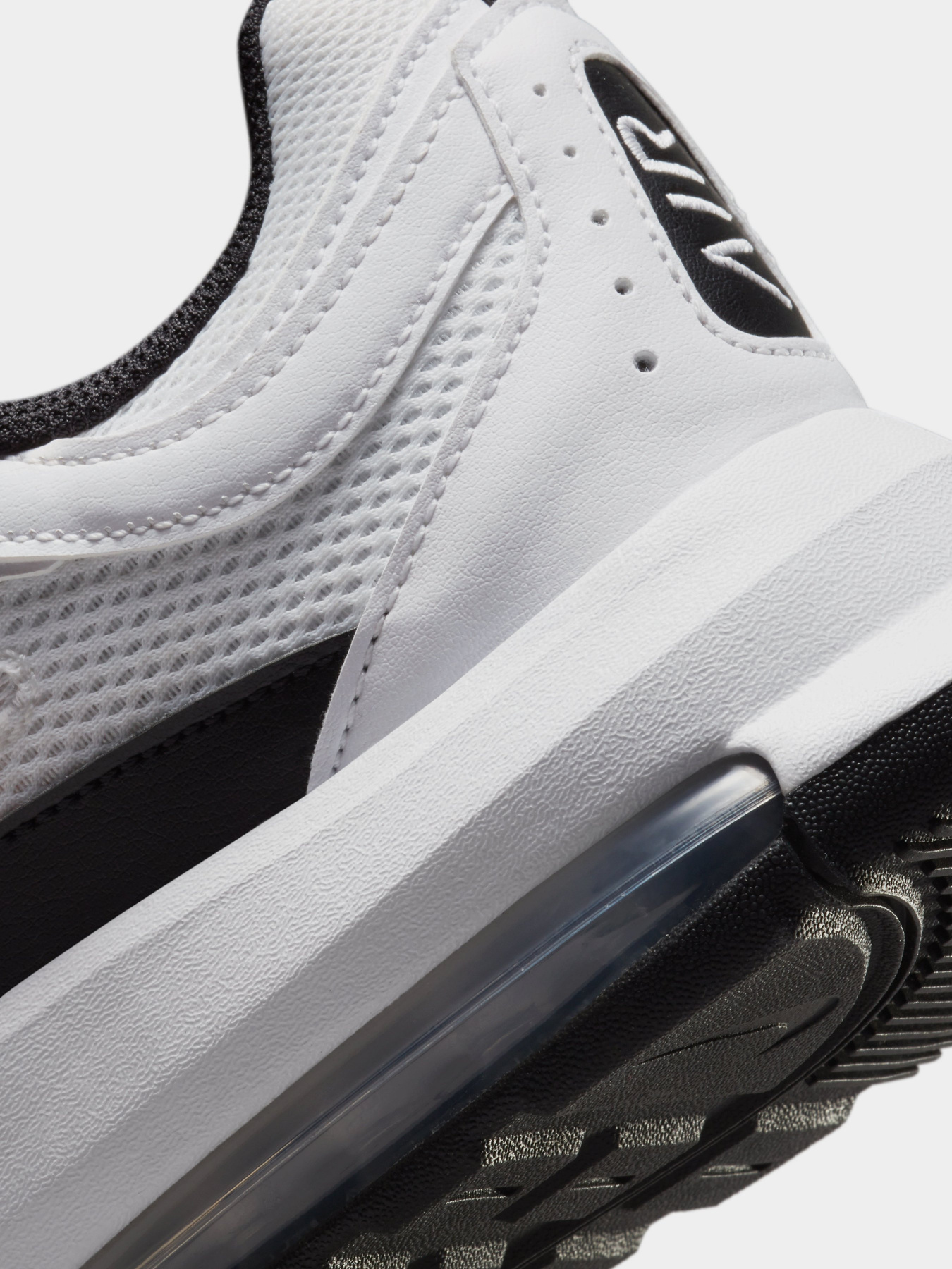 Кросівки NIKE Air Max Ap модель CU4826-100 Фото