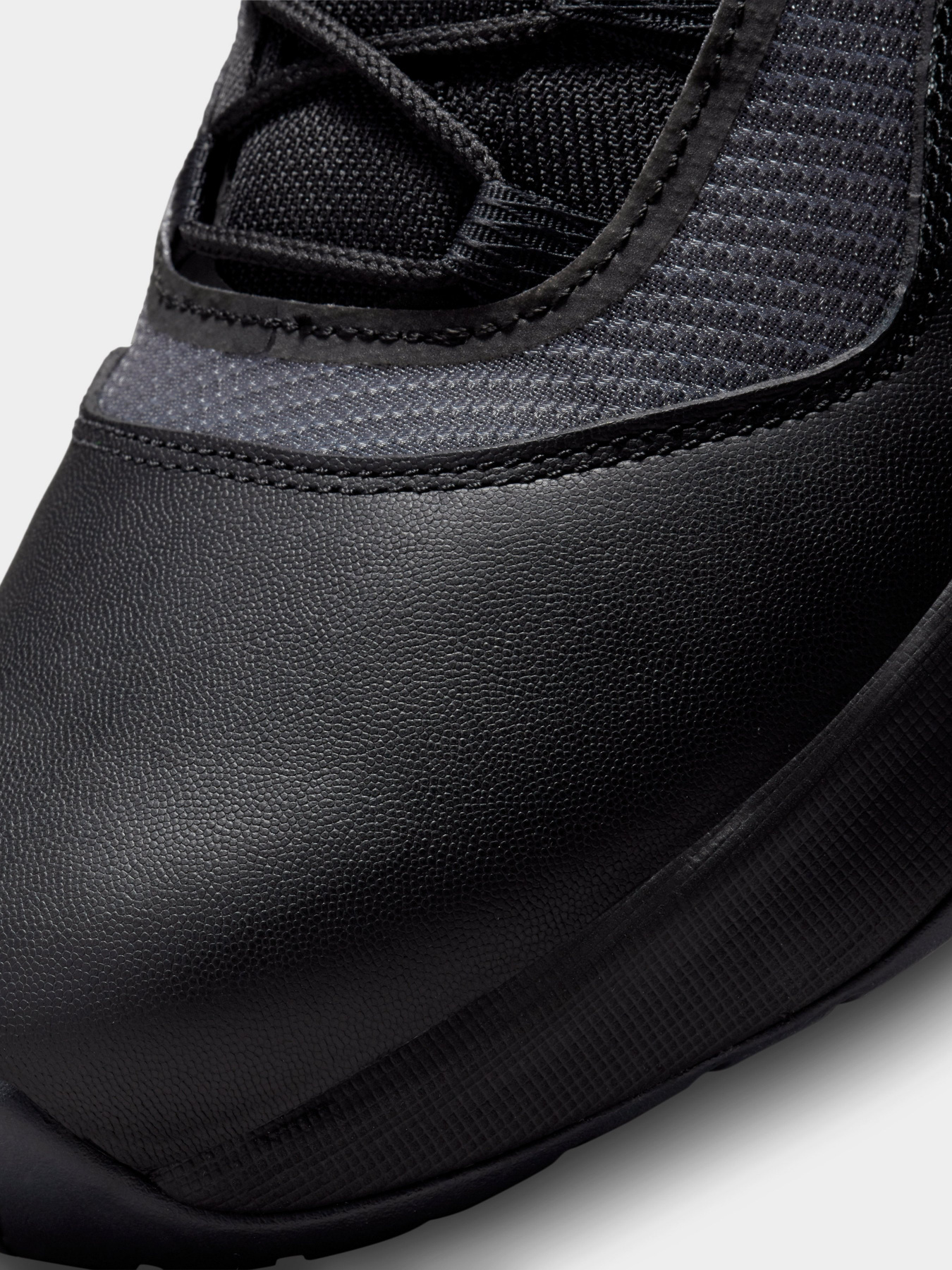 Кросівки NIKE  Air Jordan 11 модель CW0784-003 Фото