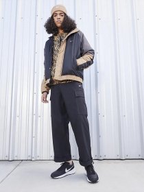 Кроссовки NIKE  Waffle One модель DX9428-001 Фото