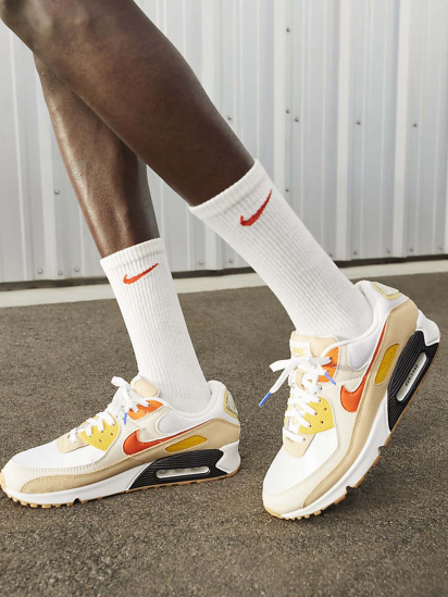 Кросівки NIKE Air Max 90 Se модель FB4315-100 — фото 6 - INTERTOP