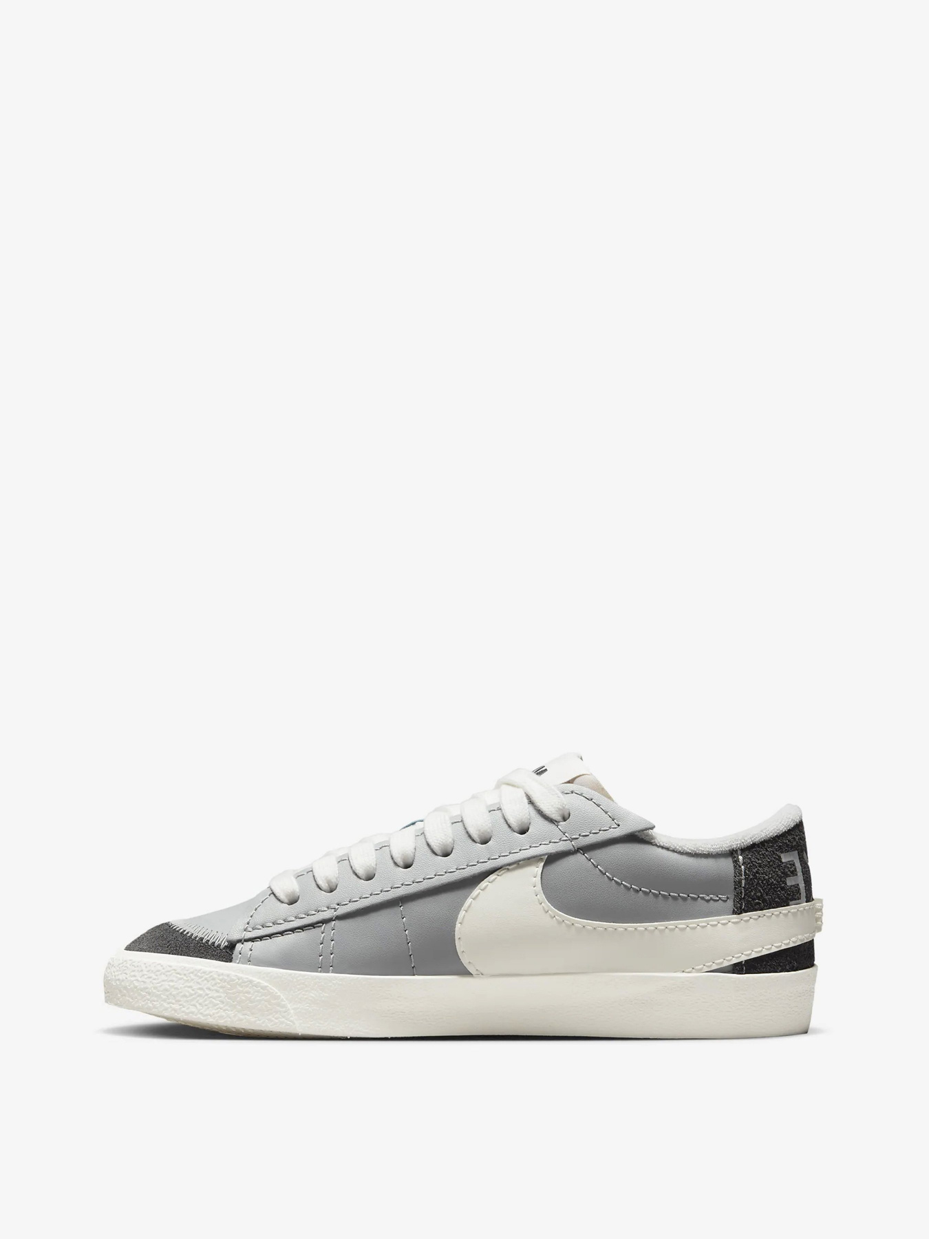 Кеды низкие NIKE Blazer Low '77 Jumbo SE модель FJ5467-077 Фото