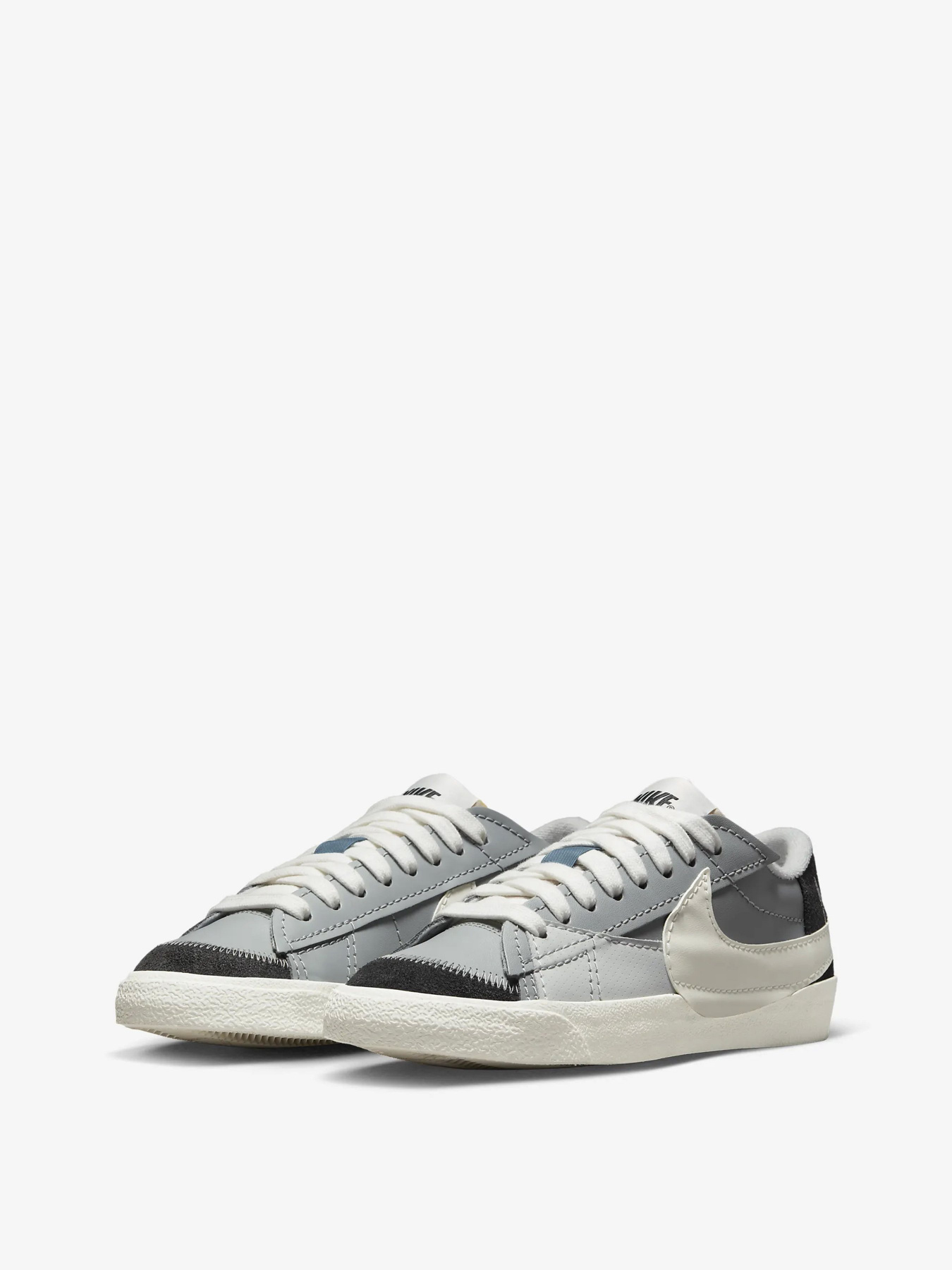 Кеды низкие NIKE Blazer Low '77 Jumbo SE модель FJ5467-077 Фото