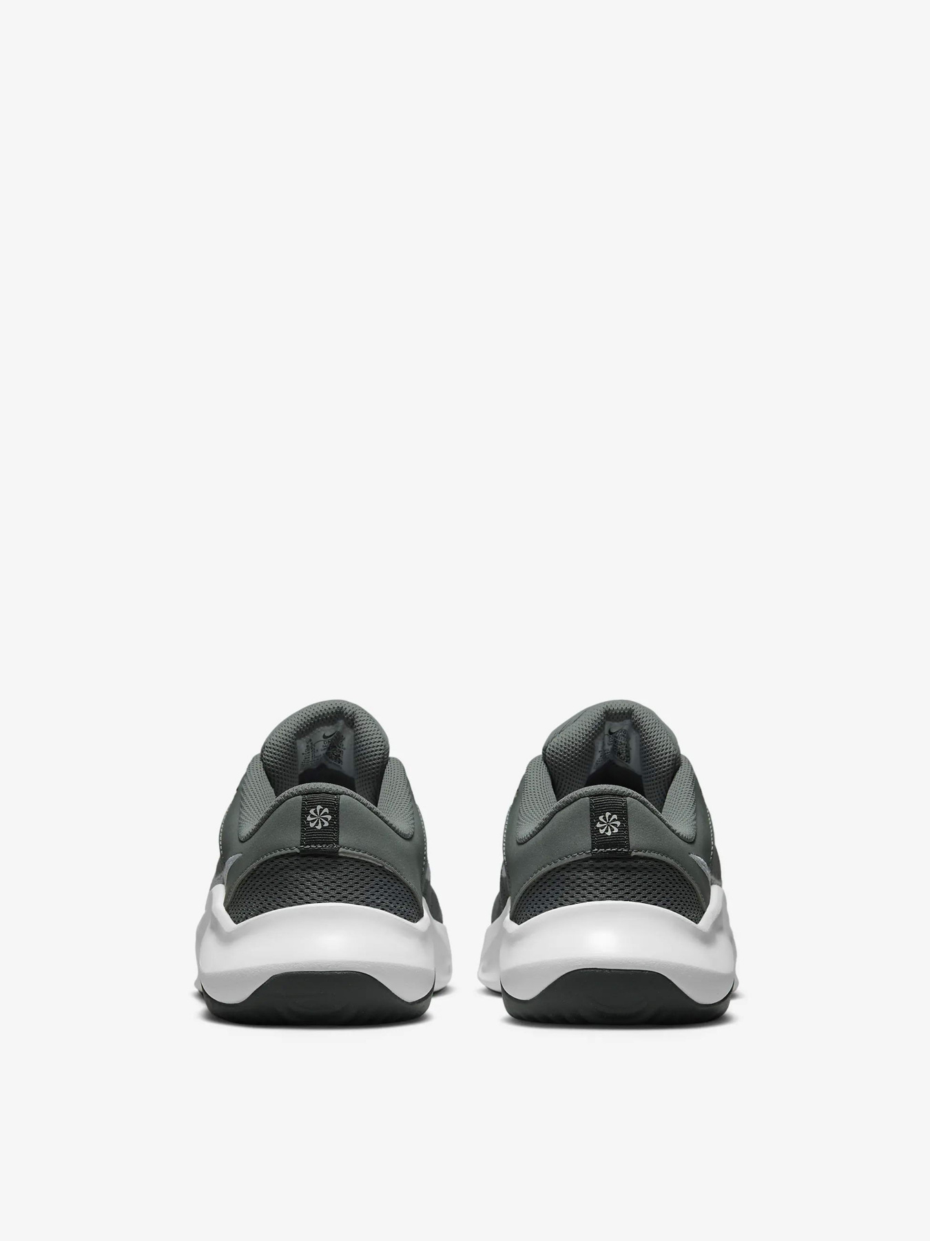 Кроссовки для тренировок NIKE Legend Essential 4 модель DM1120-002 Фото