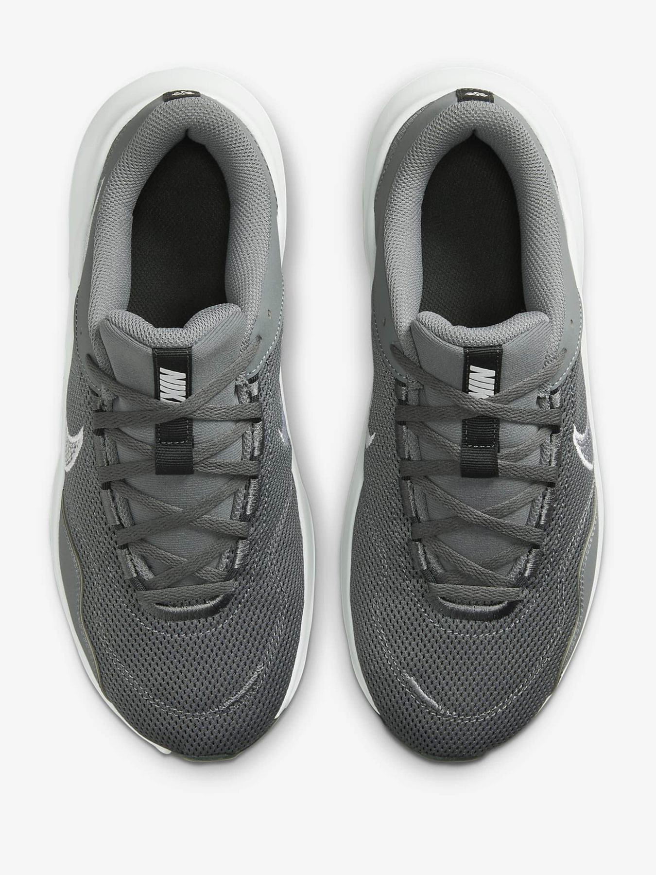 Кросівки для спорту NIKE Legend Essential 4 модель DM1120-002 Фото