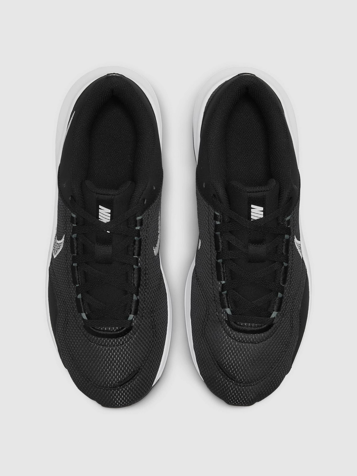 Кросівки для спорту NIKE LEGEND ESSENTIAL 3 модель DM1120-001 Кросівки для спорту NIKE LEGEND ESSENTIAL 3 модель DM1120-001 Фото