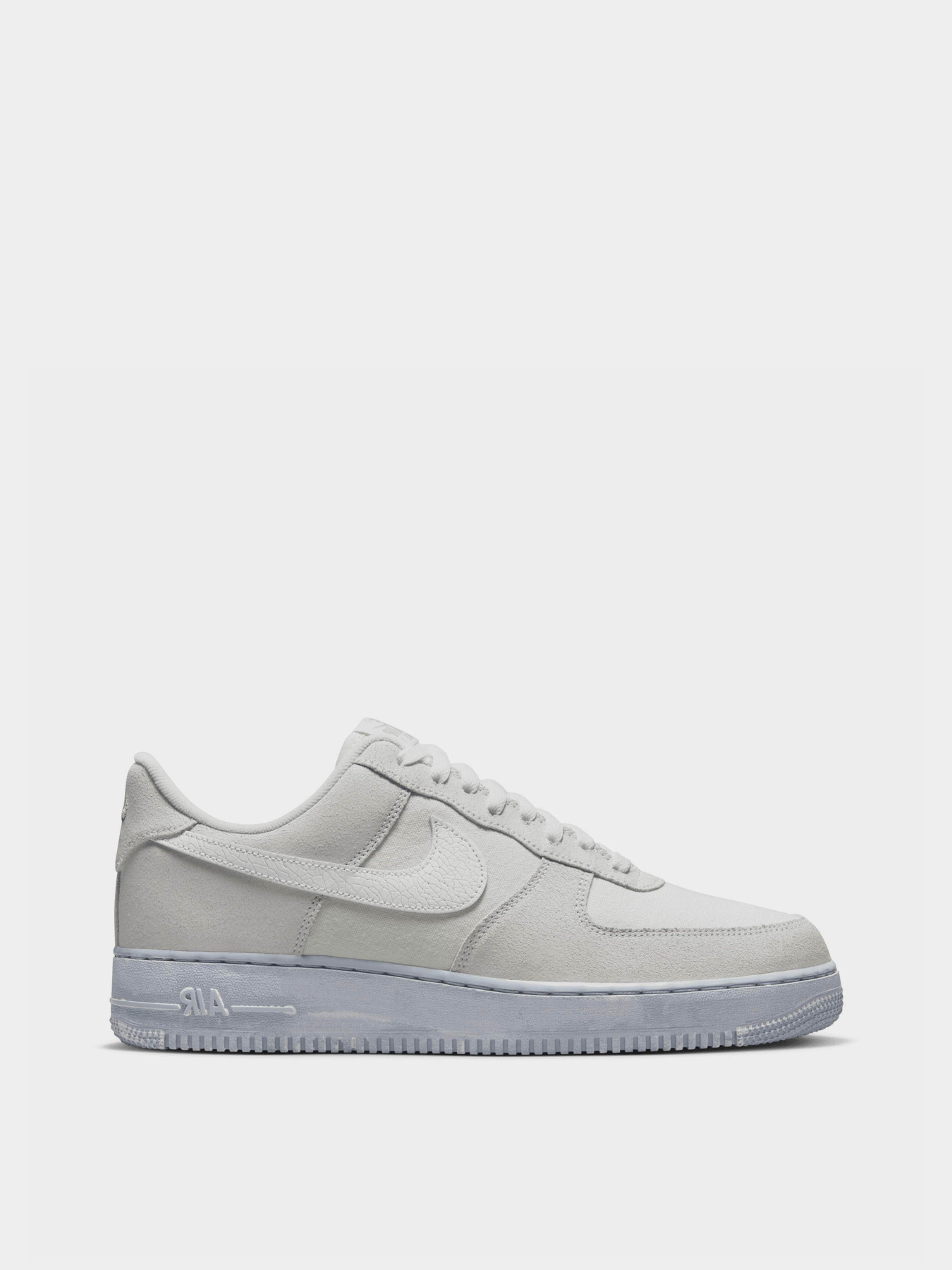Кеди низькі NIKE Air Force 1 '07 Lv8 Emb модель DV0787-100 Фото