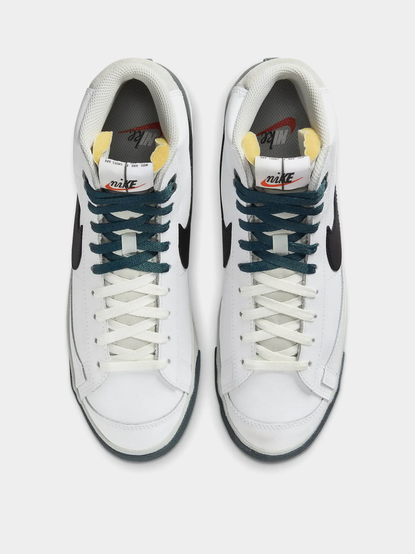 Кеды высокие NIKE Blazer Mid 77 Premium модель FB8889-100 Фото