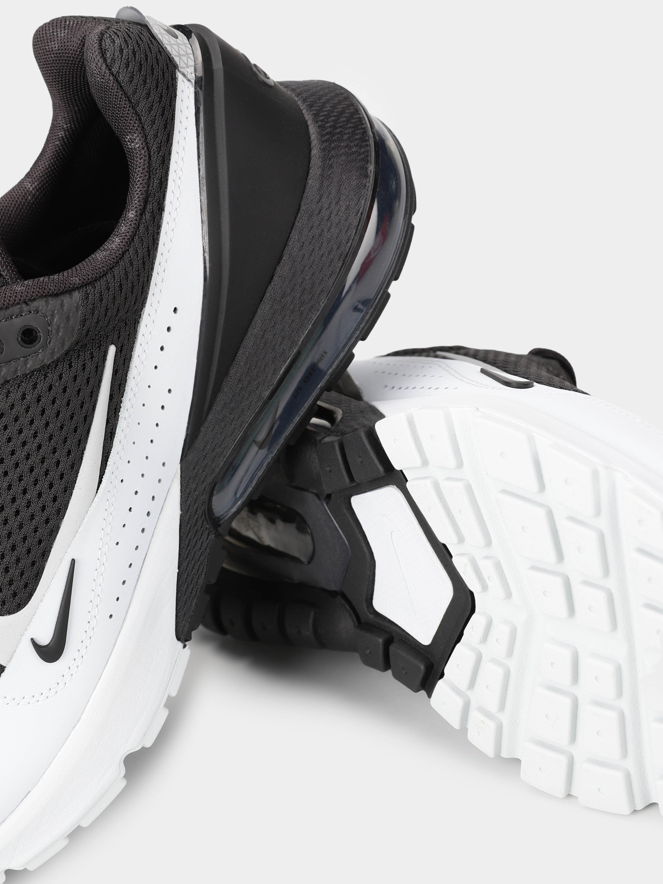 Кроссовки NIKE Air Max модель DR0453-005 Фото