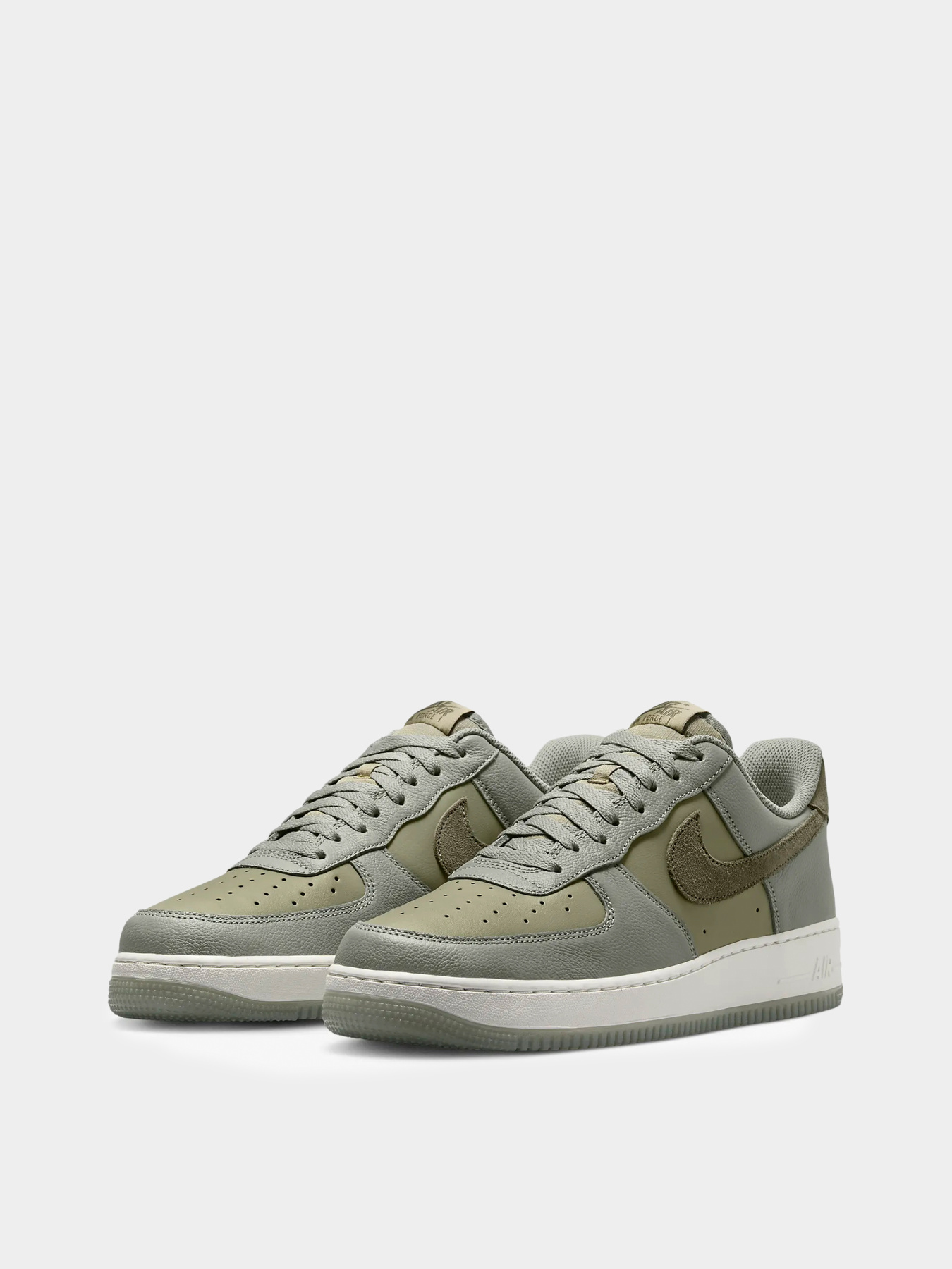 Кроссовки повседневные NIKE AIR FORCE 1 07 LX модель FJ4170-002 Кроссовки повседневные NIKE AIR FORCE 1 07 LX модель FJ4170-002 Фото