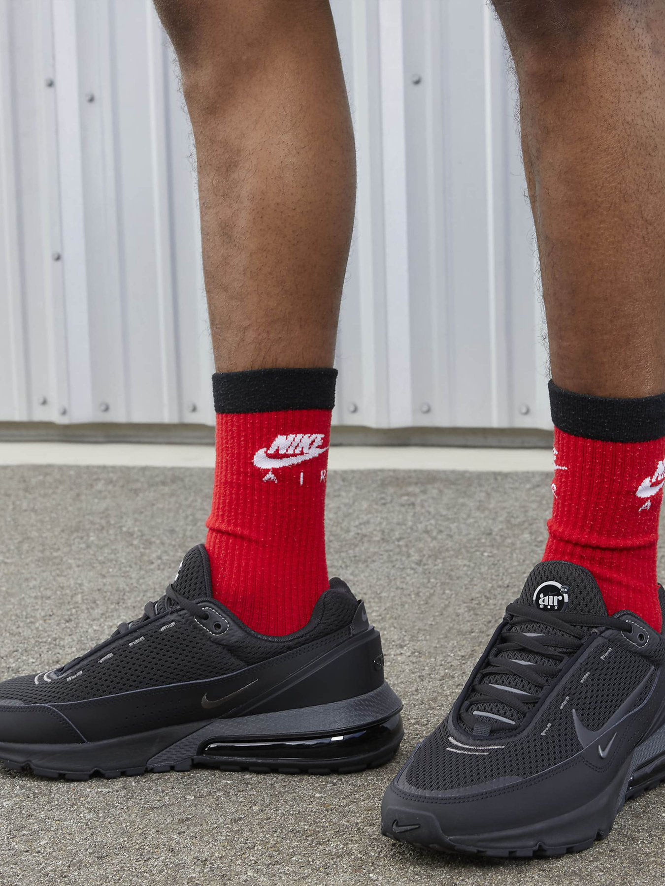 Кроссовки повседневные NIKE AIR MAX PULSE модель DR0453-003 Кроссовки повседневные NIKE AIR MAX PULSE модель DR0453-003 Фото