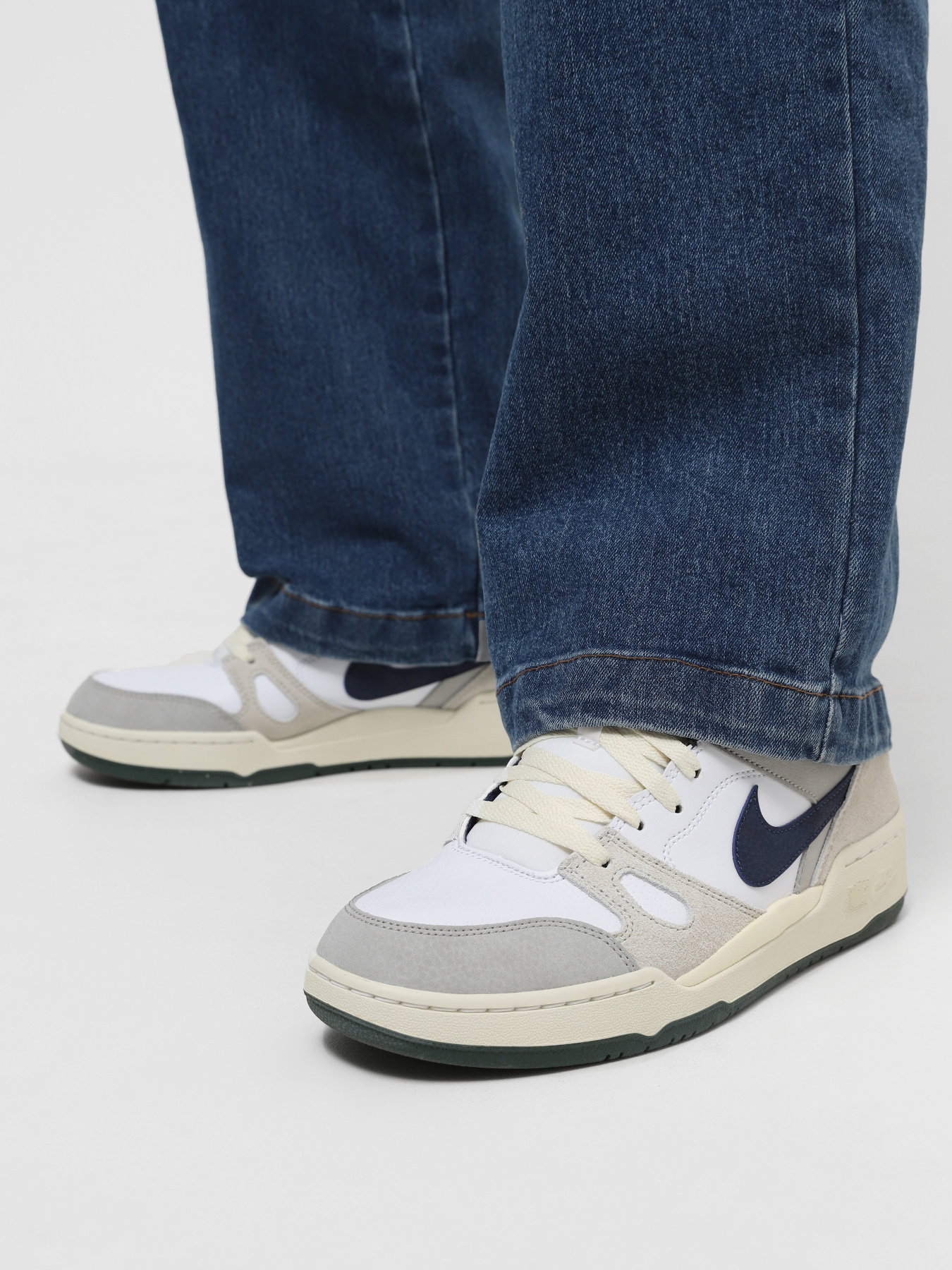 Кеди низькі NIKE FULL FORCE LO модель FZ3595-100 Фото