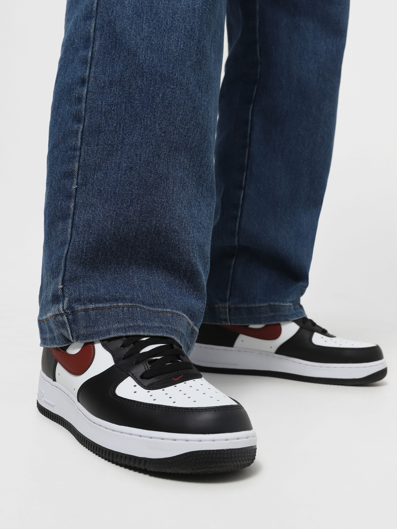 Кросівки повсякденні NIKE AIR FORCE 1 '07 модель FZ4615-001 Кросівки повсякденні NIKE AIR FORCE 1 '07 модель FZ4615-001 Фото