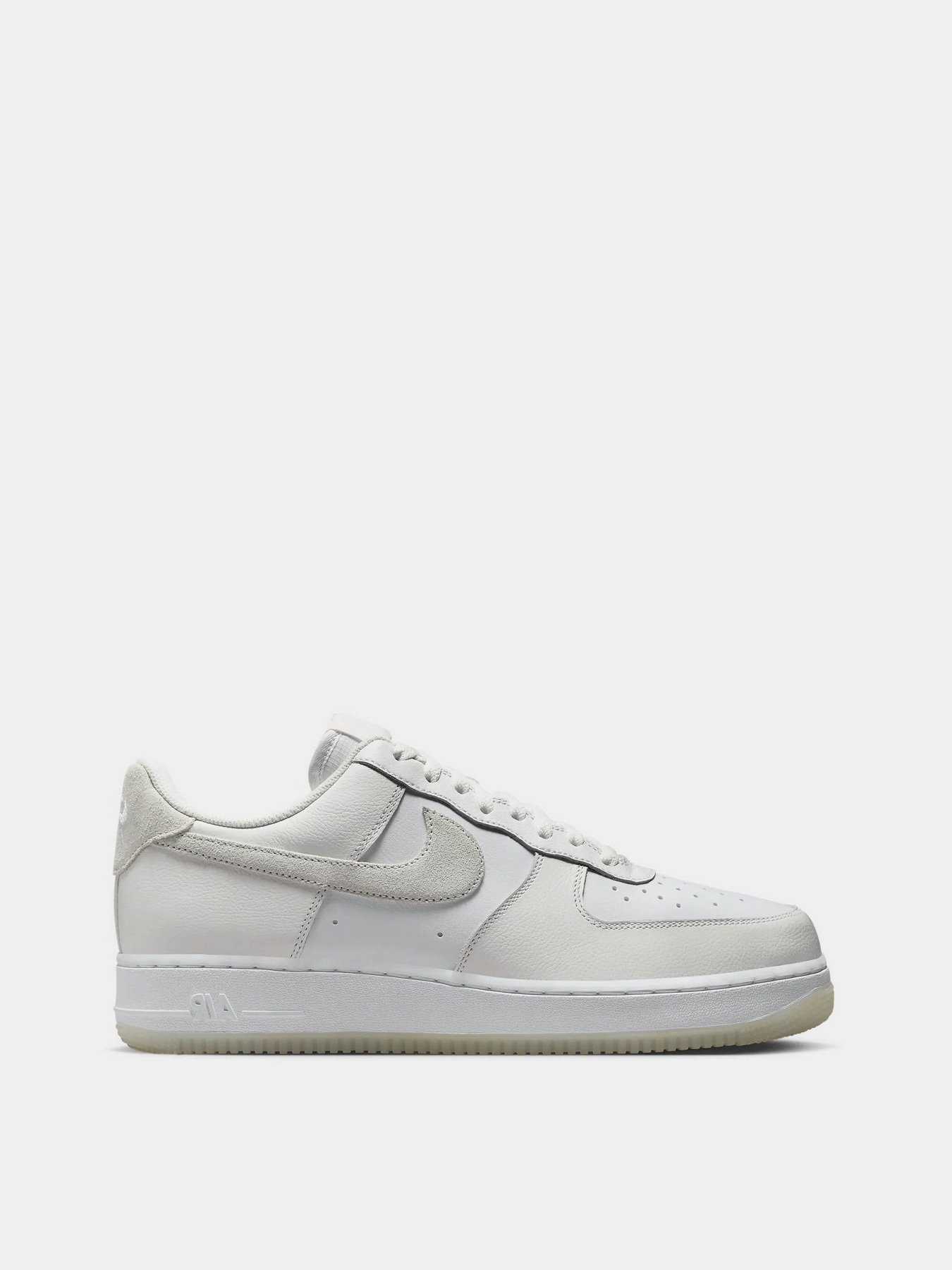 Кеды низкие NIKE Air Force 1 07 LV8 модель FN5832-100 Фото