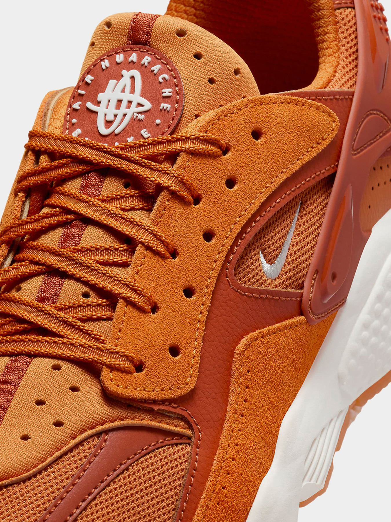 Кросівки повсякденні NIKE AIR HUARACHE RUNNER модель DZ3306-800 Фото