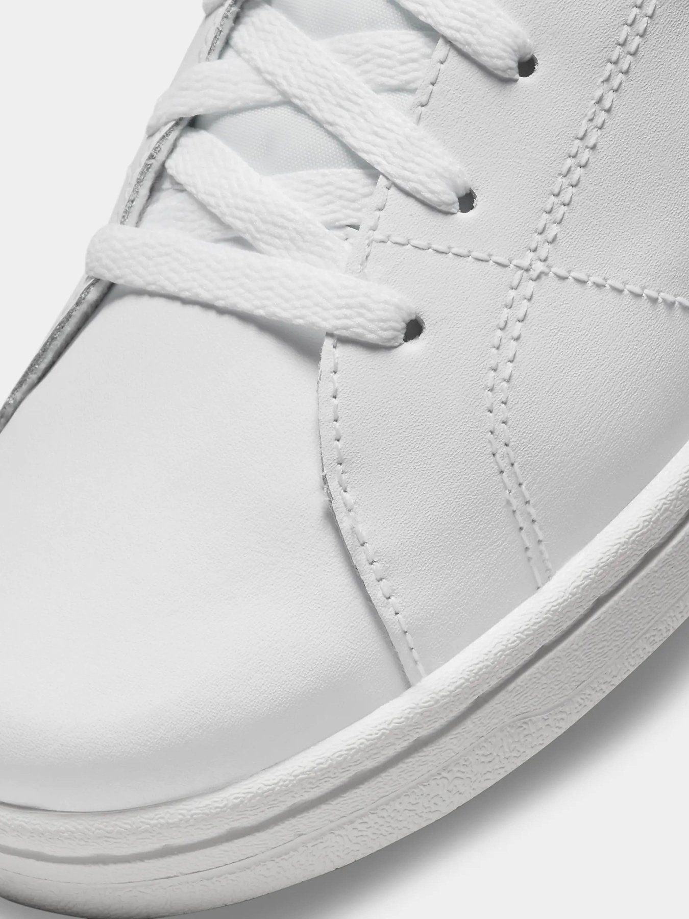 Кеды низкие NIKE COURT ROYALE 2 модель CQ9246-105 Кеды низкие NIKE COURT ROYALE 2 модель CQ9246-105 Фото