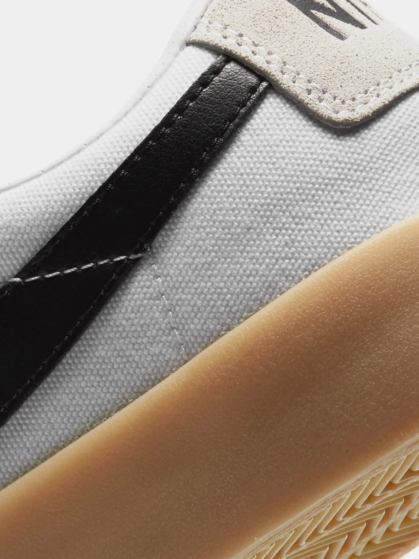 Кеды низкие NIKE SB Zoom Blazer Low Pro GT модель DC7695-100 Фото